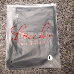 Love her leggings Large